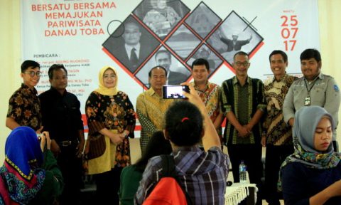Ade Zaenal Mutaqin dalam seminar nasional pariwisata indonesia